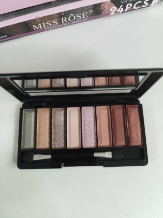 Cienie do powiek zestaw 4