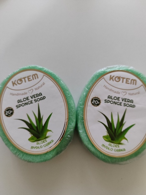 Mydło naturalne z gąbką Mydło naturalne z gąbką